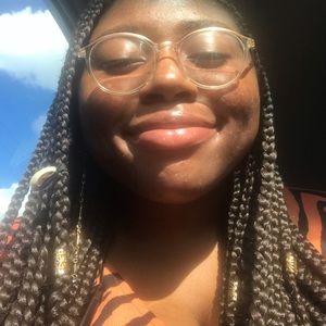 Meet your Posher, Nia Rose